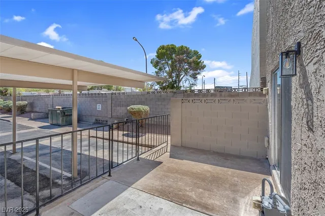 $1,500 | 456 Sellers Place, Henderson, NV 89011