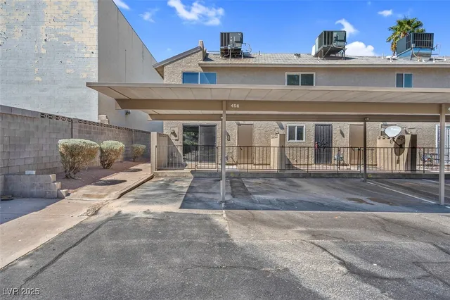 $1,500 | 456 Sellers Place, Henderson, NV 89011
