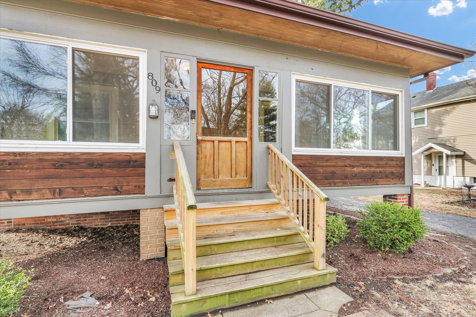 809 West John Street Champaign, IL 61820 - Photo 12 of 34