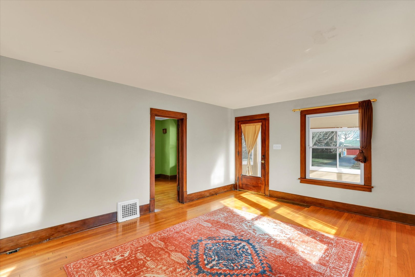 809 West John Street Champaign, IL 61820 - Photo 15 of 34