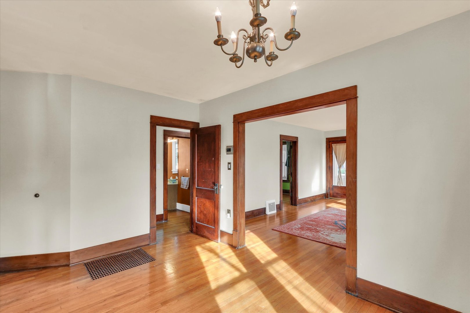 809 West John Street Champaign, IL 61820 - Photo 18 of 34