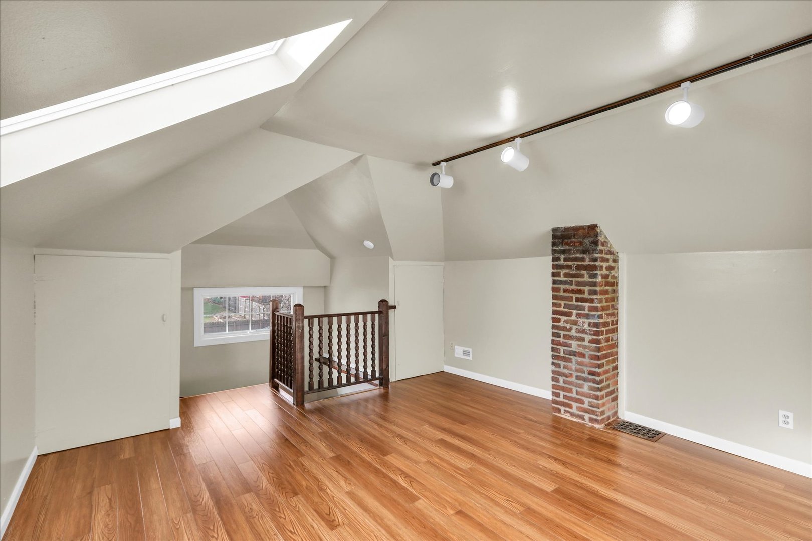 809 West John Street Champaign, IL 61820 - Photo 24 of 34