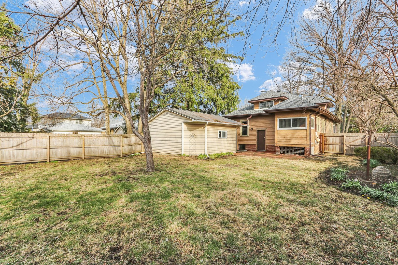 809 West John Street Champaign, IL 61820 - Photo 29 of 34