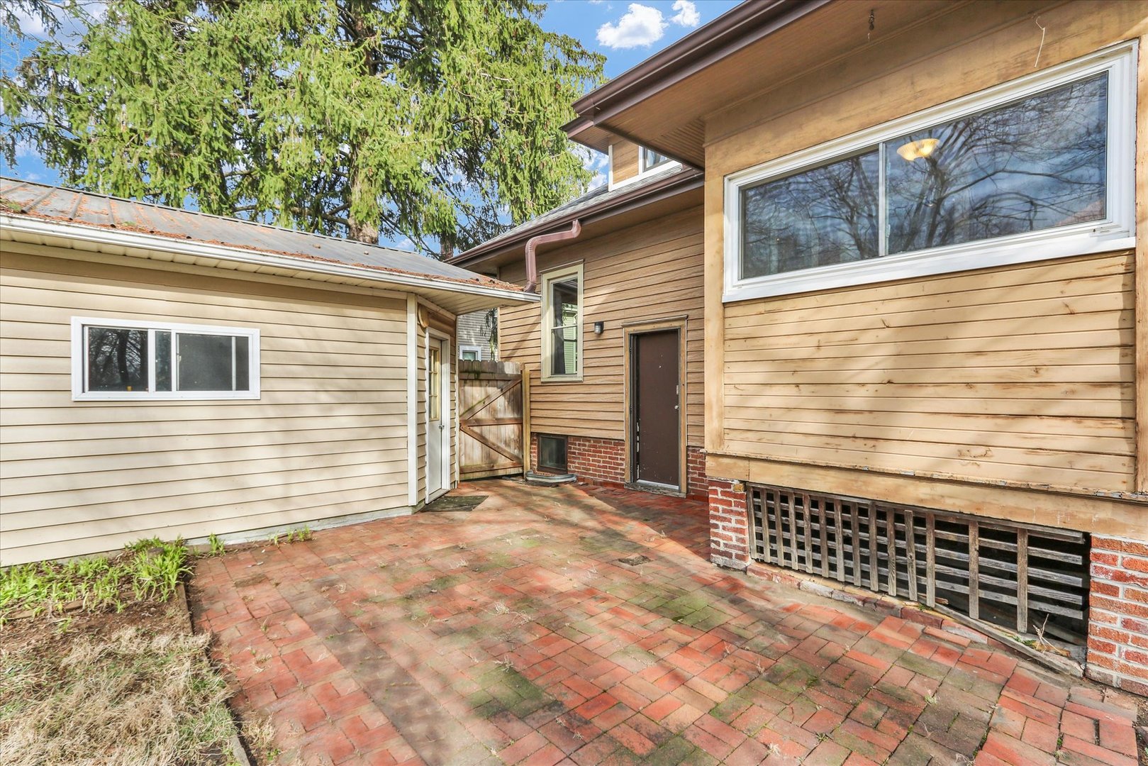 809 West John Street Champaign, IL 61820 - Photo 31 of 34