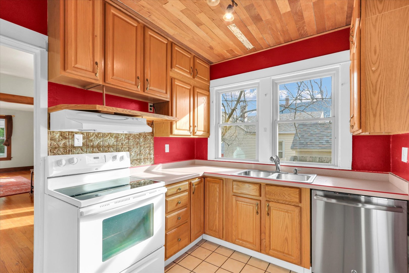 809 West John Street Champaign, IL 61820 - Photo 4 of 34