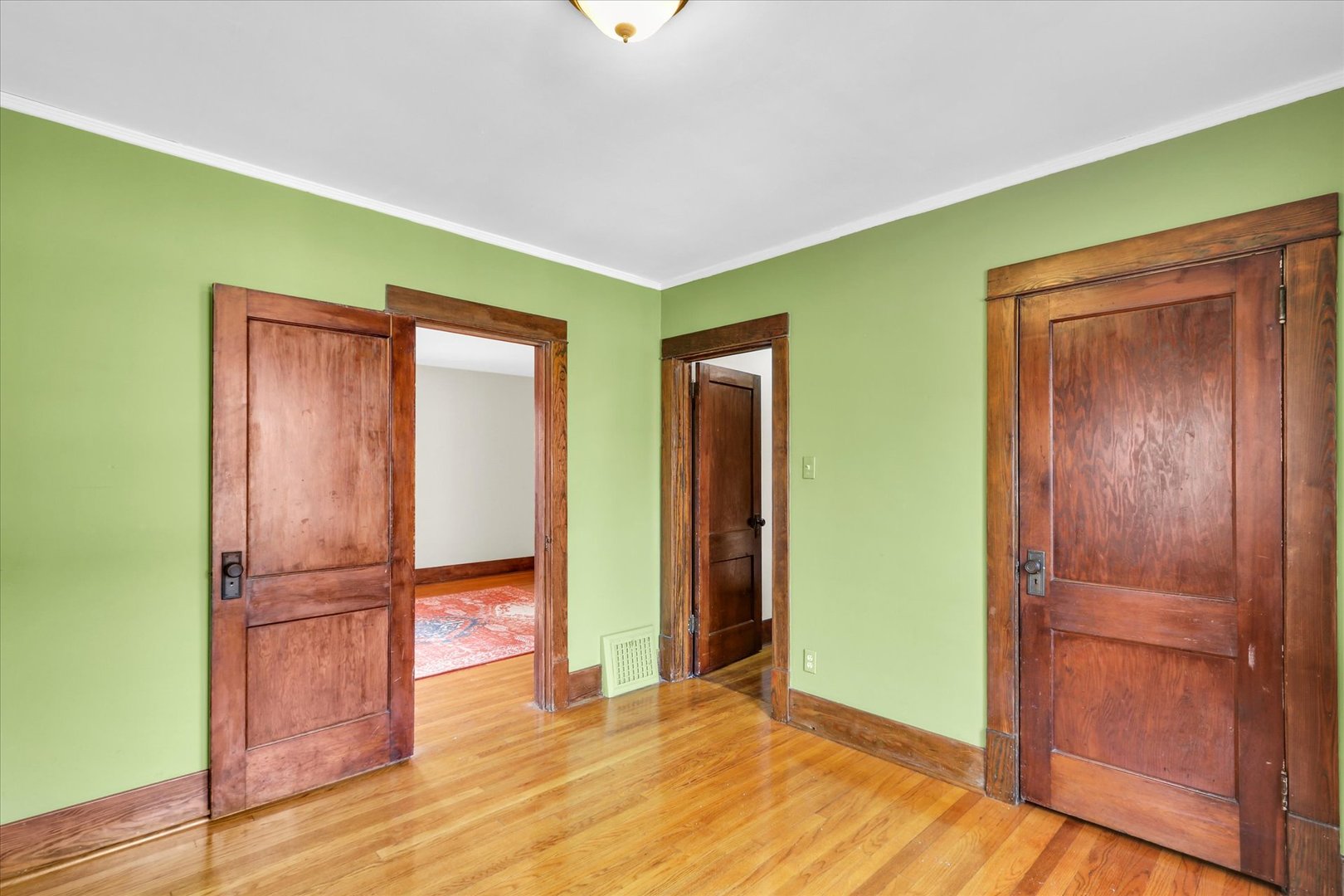 809 West John Street Champaign, IL 61820 - Photo 5 of 34