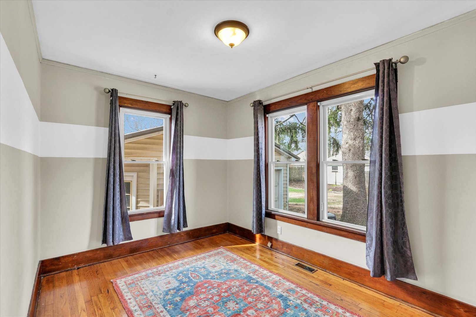 809 West John Street Champaign, IL 61820 - Photo 7 of 34