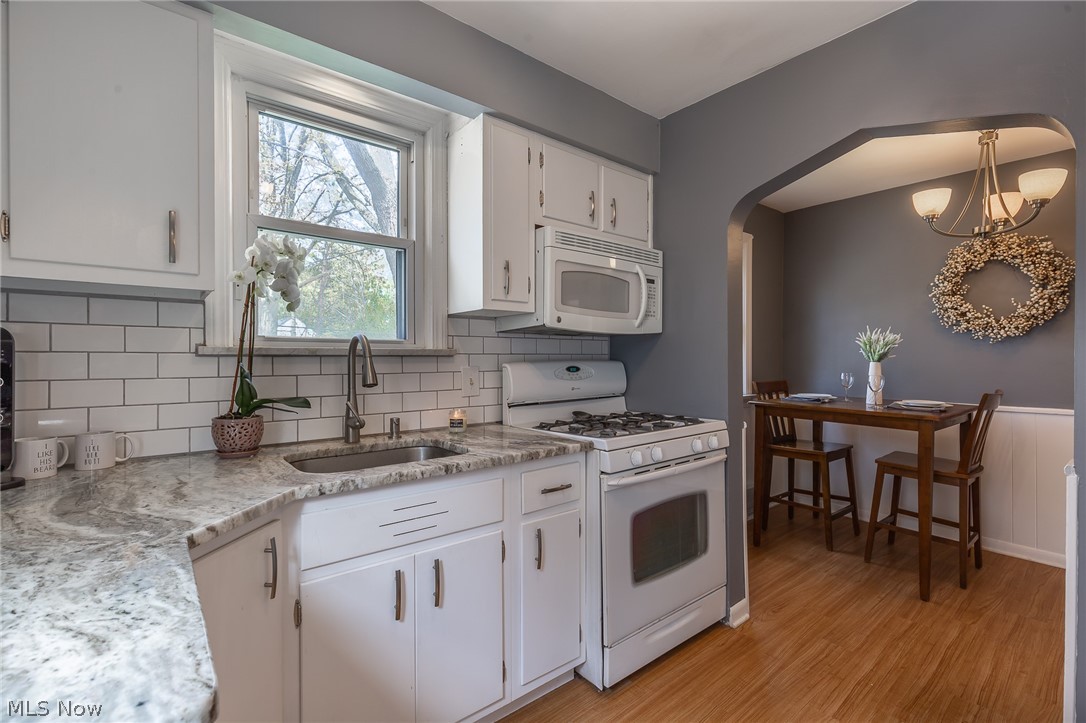 1354 Mayfield Ridge Road Cleveland, OH 44124 - Photo 6 of 24