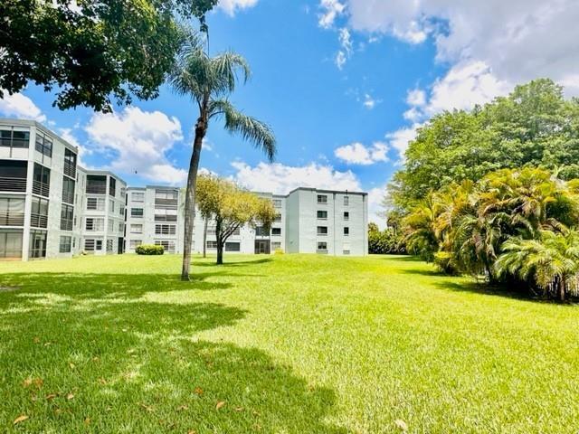 9440 Southwest 8th Street, Unit 209 Boca Raton, FL 33428 - Photo 6 of 16 IMG_6725