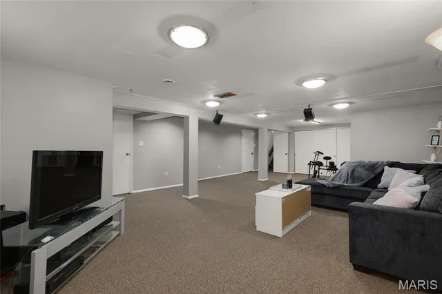 $315,000 | 2154 Riverwood Trails Drive, Hazelwood, MO 63031