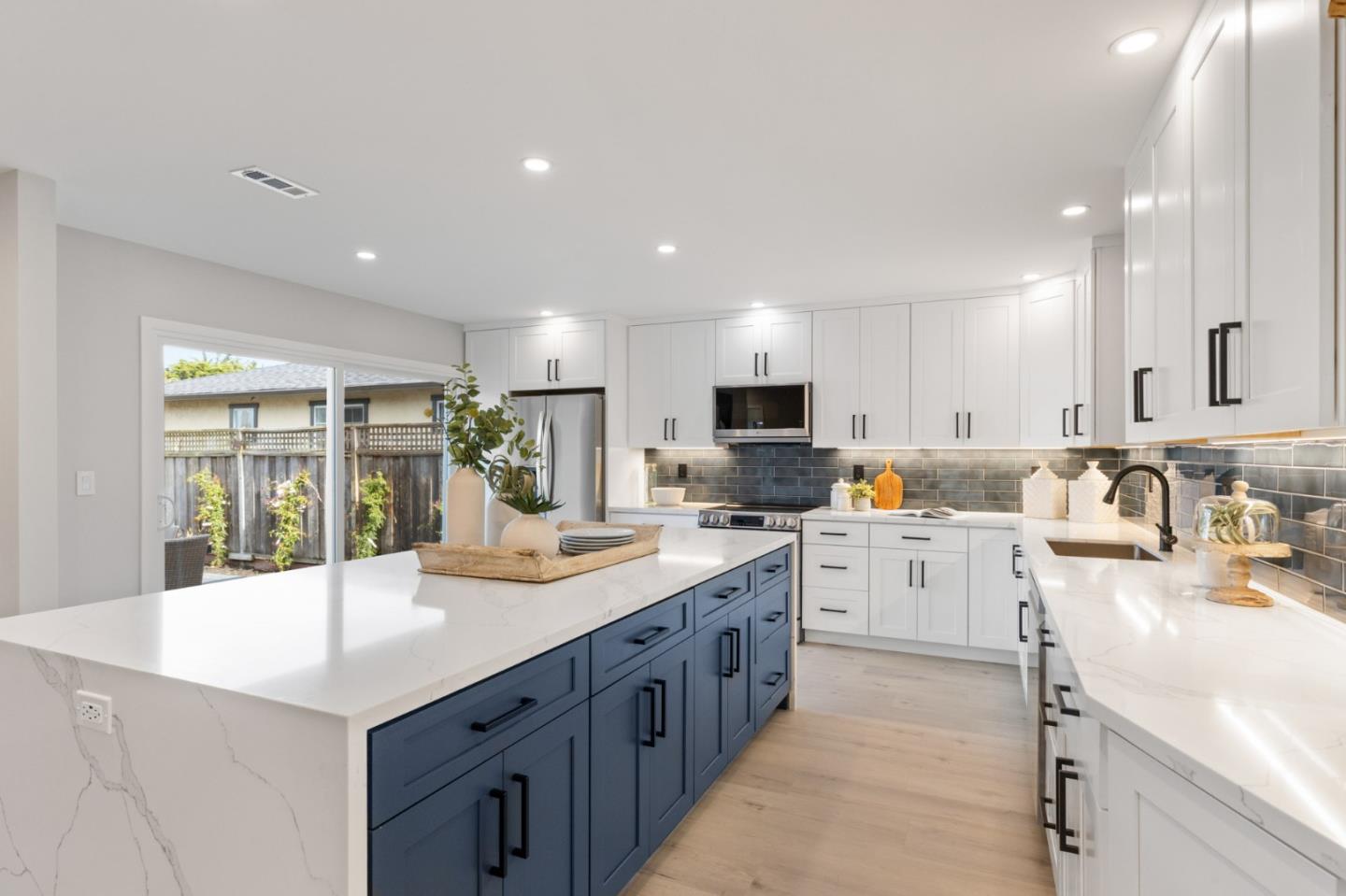 303 Filbert Street Half Moon Bay, CA 94019 - Photo 11 of 40