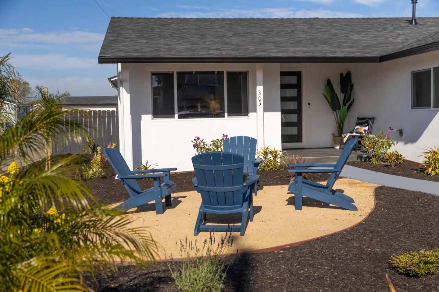 303 Filbert Street Half Moon Bay, CA 94019 - Photo 4 of 40