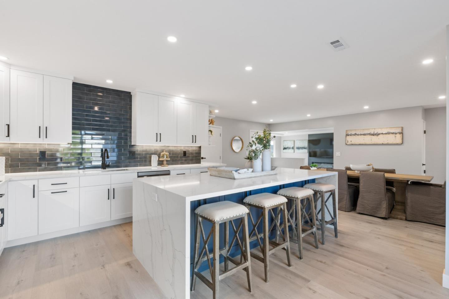 303 Filbert Street Half Moon Bay, CA 94019 - Photo 10 of 40