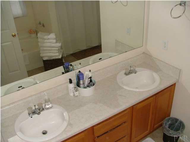 7058 Raburn Road Pensacola, FL 32526 - Photo 15 of 20 Gallery Image 15