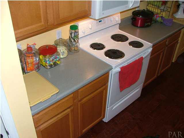 7058 Raburn Road Pensacola, FL 32526 - Photo 8 of 20 Gallery Image 8