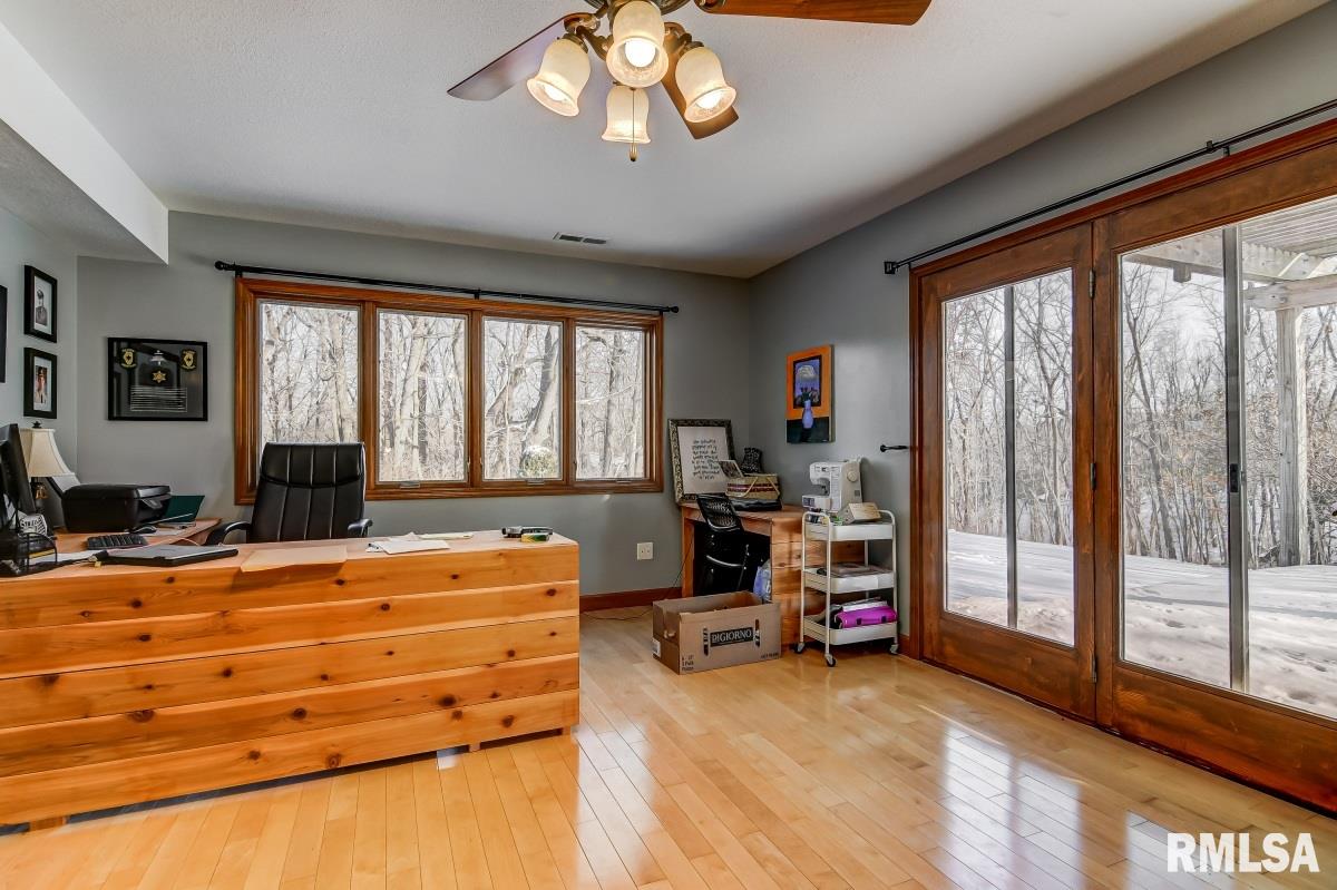 3675 Spaulding Orchard Road Springfield, IL 62711 - Photo 14 of 50