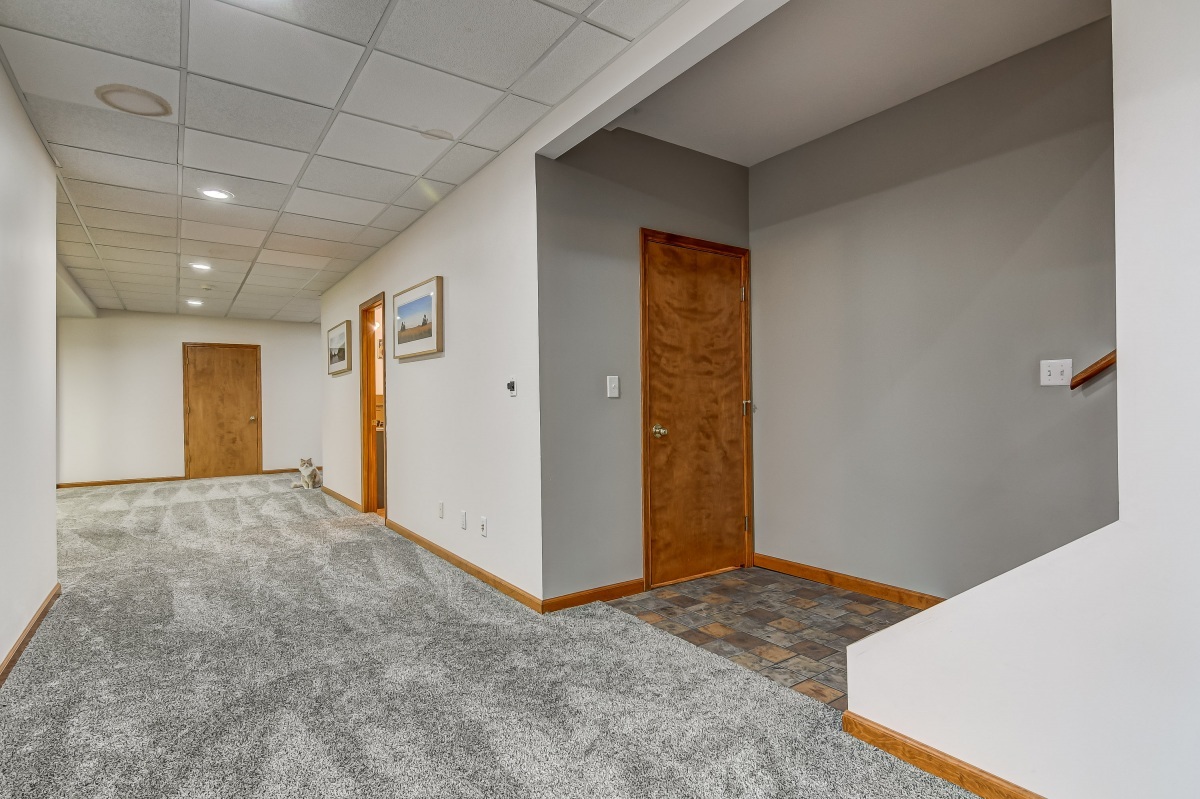 3675 Spaulding Orchard Road Springfield, IL 62711 - Photo 22 of 50