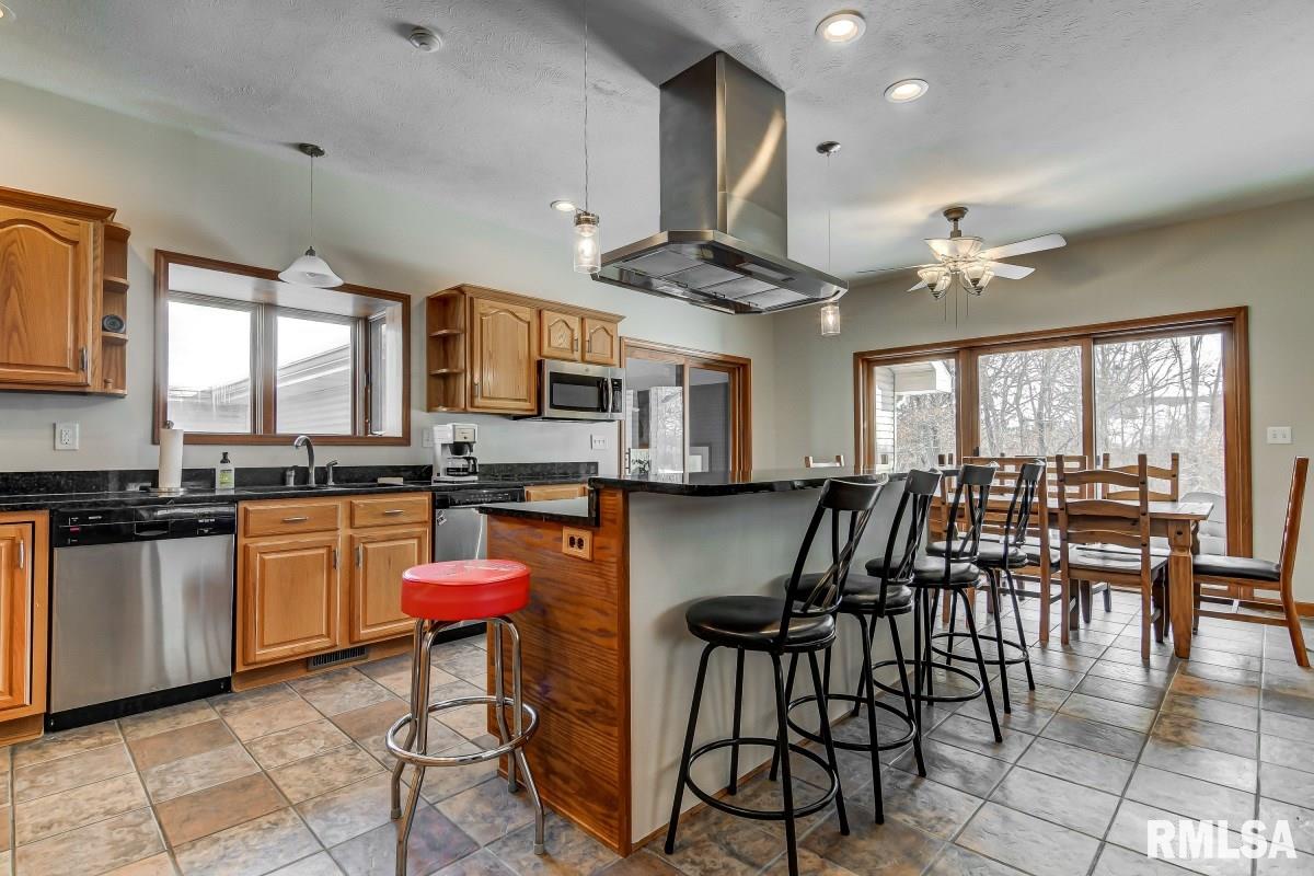 3675 Spaulding Orchard Road Springfield, IL 62711 - Photo 8 of 50