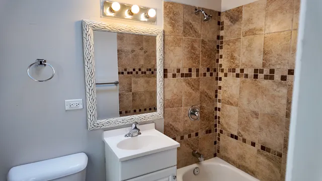 $162,000 | 335 Oakwood Street, Park Forest, IL 60466