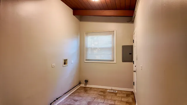 $162,000 | 335 Oakwood Street, Park Forest, IL 60466