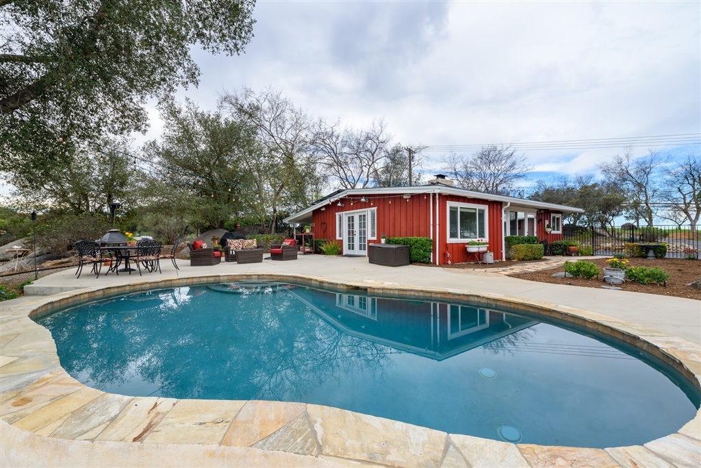 30445 Cole Grade Road Valley Center, CA 92082 - Photo 2 of 25
