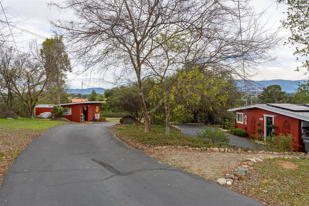 30445 Cole Grade Road Valley Center, CA 92082 - Photo 3 of 25
