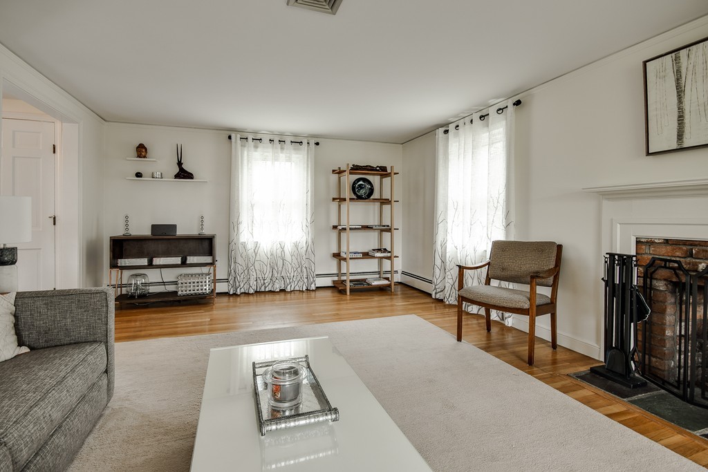 88 Indian Head Road Framingham, MA 01701 - Photo 5 of 30 Gallery Image 5