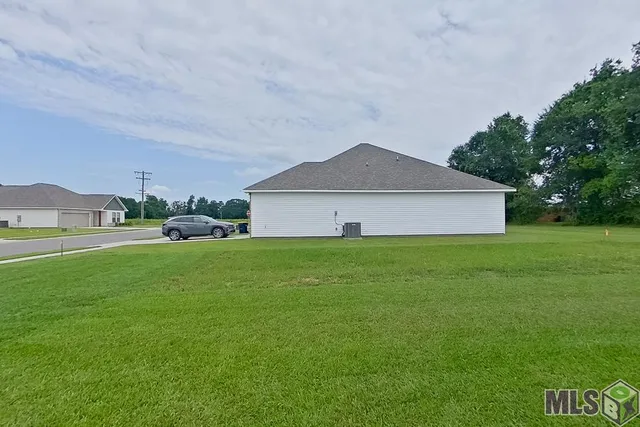 $1,805 | Undisclosed Address, Carencro, LA 70520