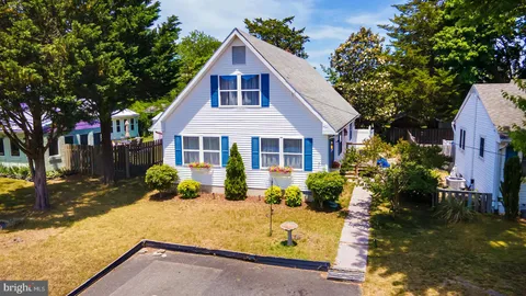 $865,000 | 37417 4th Street, Rehoboth Beach, DE 19971