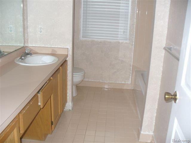 462 Daylily Drive Rochester, MI 48307 - Photo 9 of 14 9