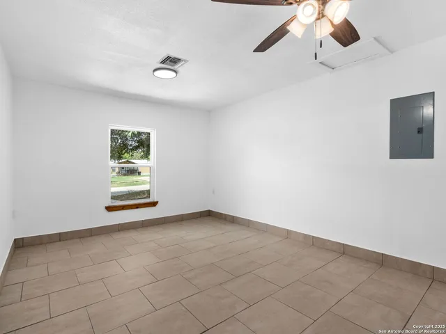 $250,000 | 511 5th Street, Natalia, TX 78059