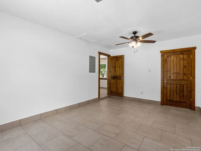 $250,000 | 511 5th Street, Natalia, TX 78059