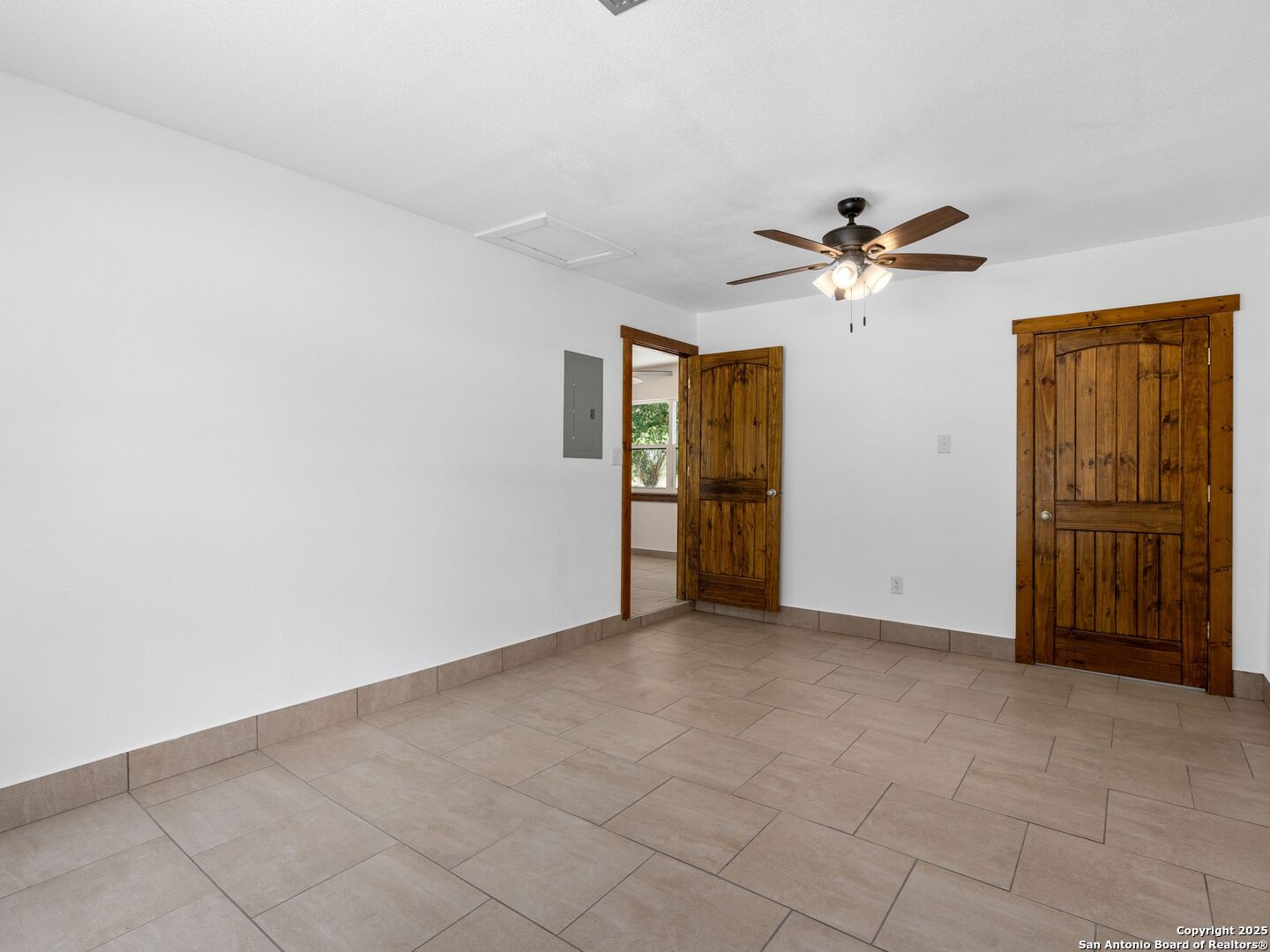 511 5th Street Natalia, TX 78059 - Photo 16 of 29