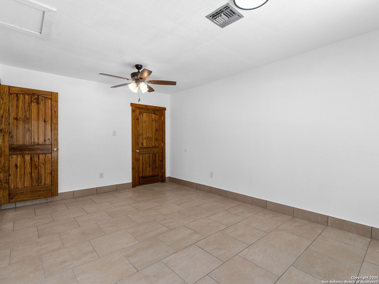 511 5th Street Natalia, TX 78059 - Photo 17 of 29