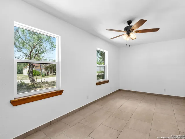 $250,000 | 511 5th Street, Natalia, TX 78059