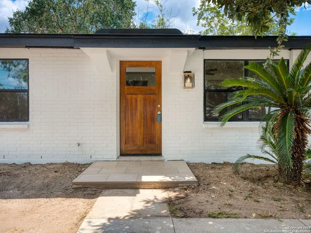 $250,000 | 511 5th Street, Natalia, TX 78059