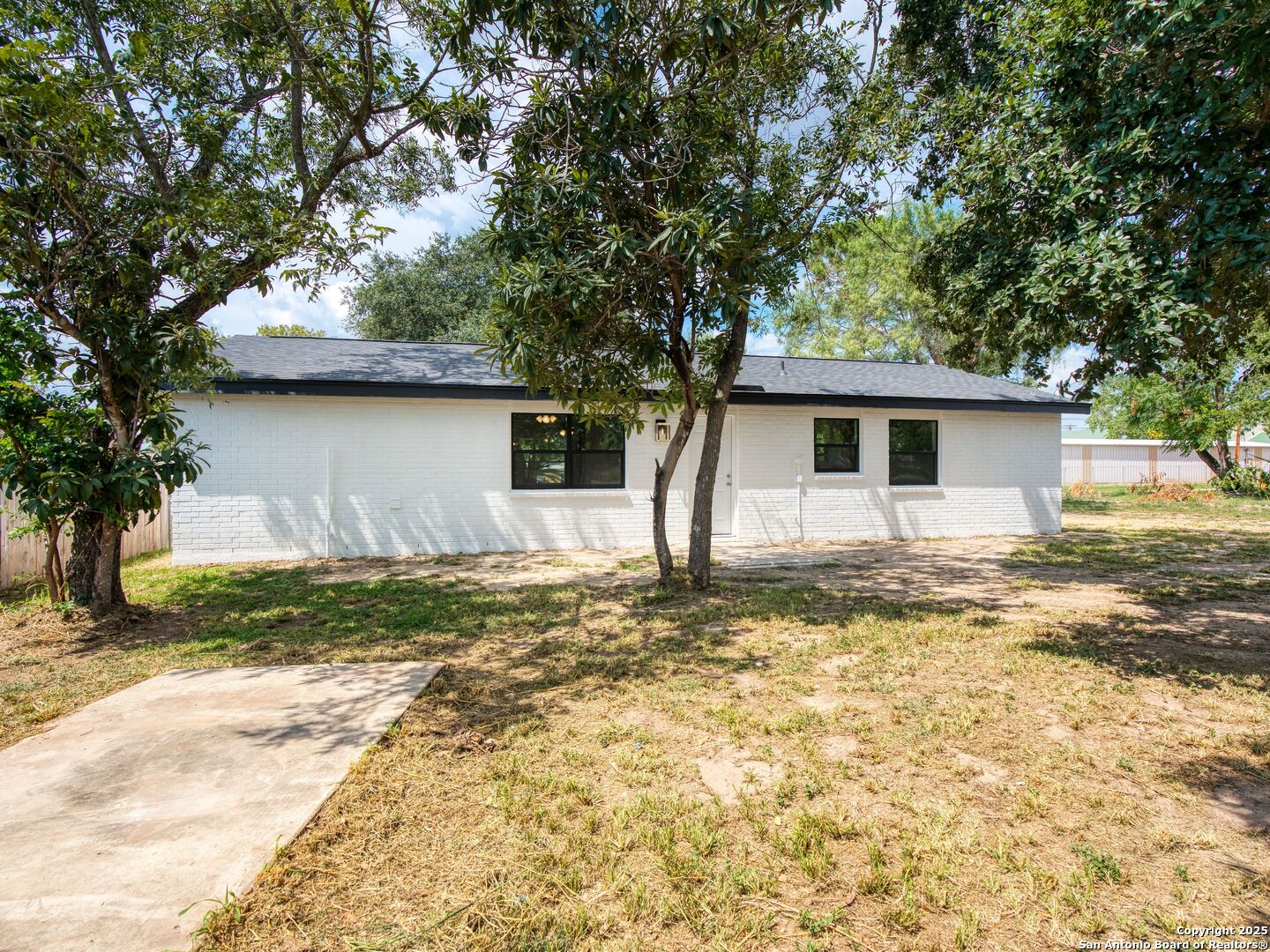 511 5th Street Natalia, TX 78059 - Photo 26 of 29