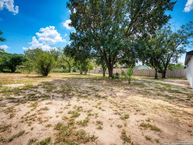 $250,000 | 511 5th Street, Natalia, TX 78059