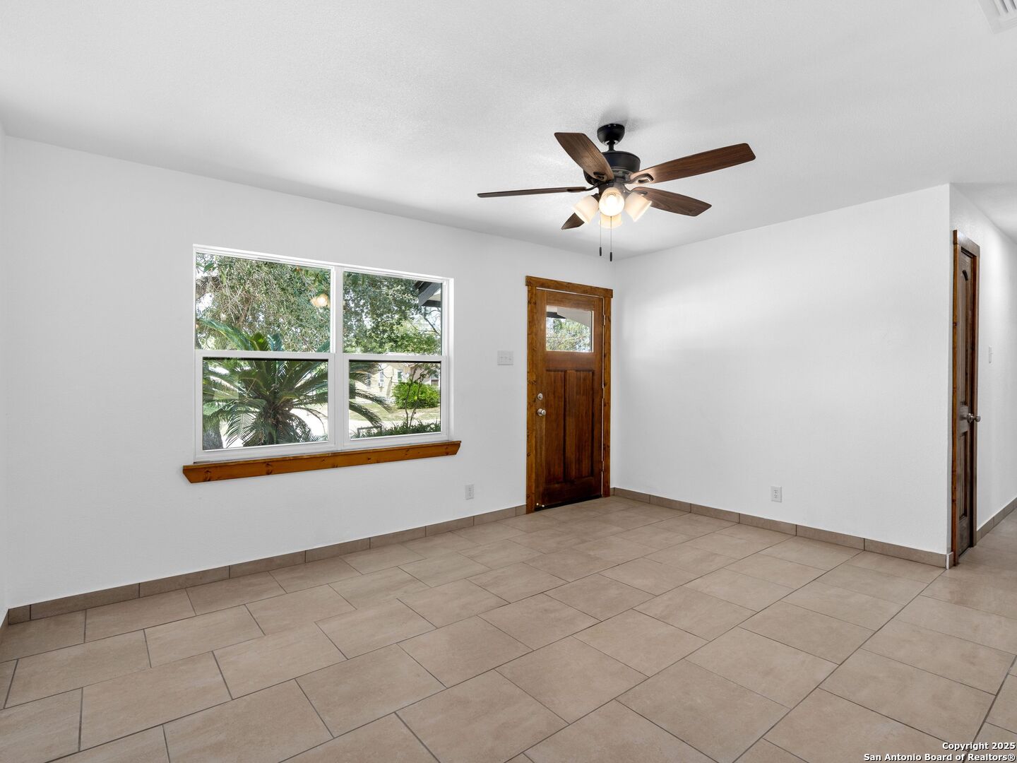 511 5th Street Natalia, TX 78059 - Photo 5 of 29