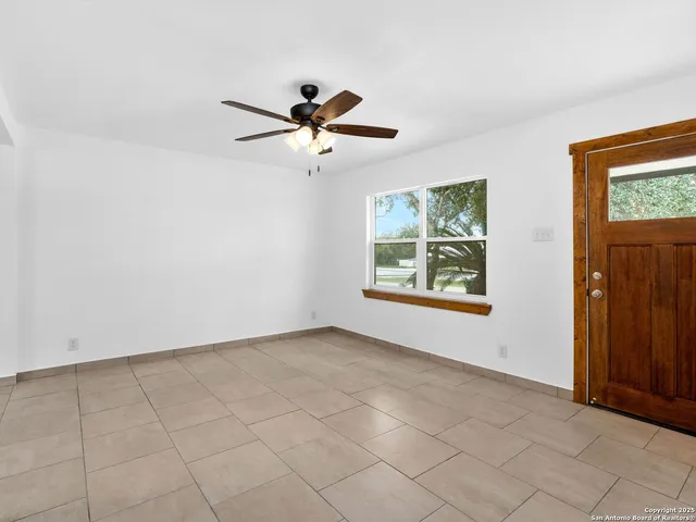 $250,000 | 511 5th Street, Natalia, TX 78059