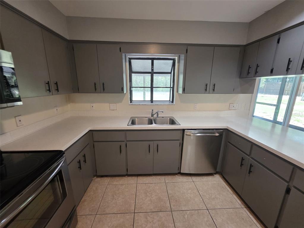 619 Knowles Road, Unit B Brandon, FL 33511 - Photo 14 of 24