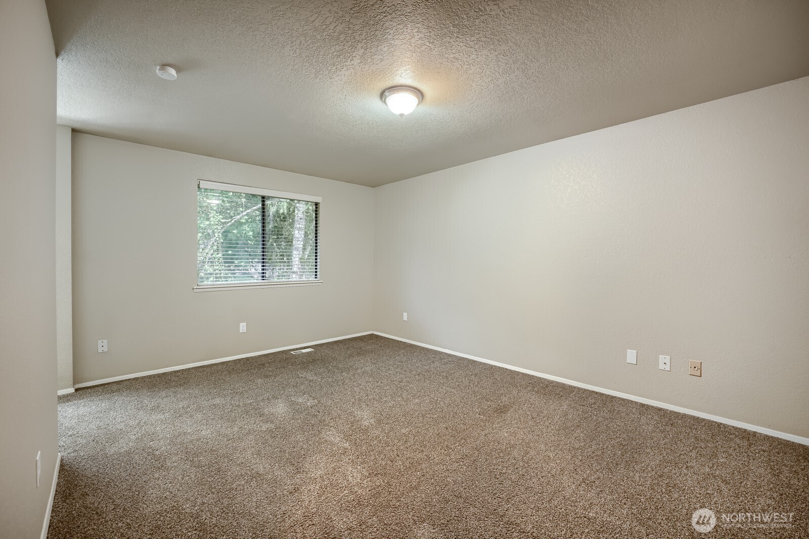 30912 11th Avenue Southwest Federal Way, WA 98023 - Photo 14 of 22
