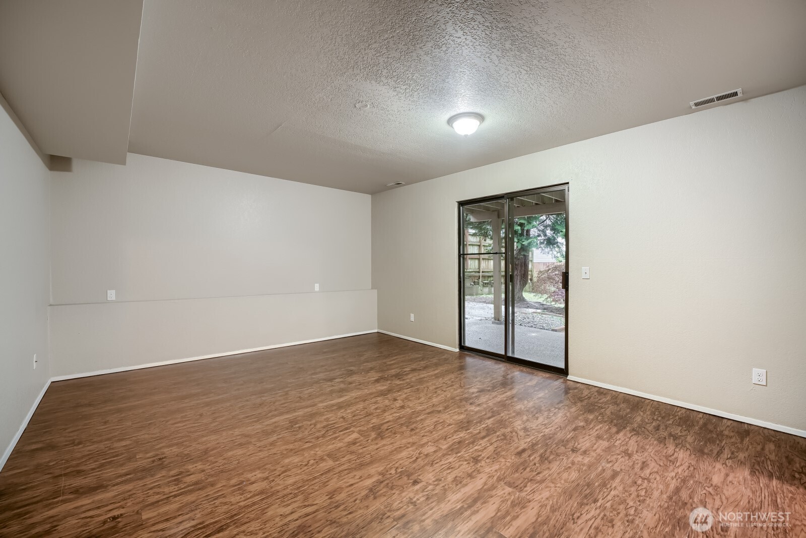30912 11th Avenue Southwest Federal Way, WA 98023 - Photo 5 of 22