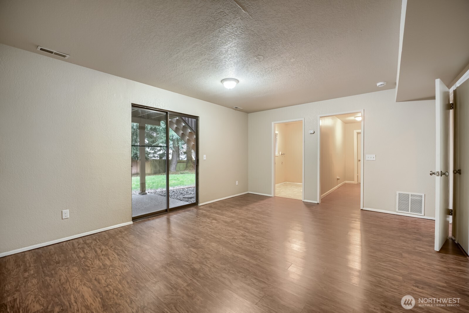 30912 11th Avenue Southwest Federal Way, WA 98023 - Photo 6 of 22