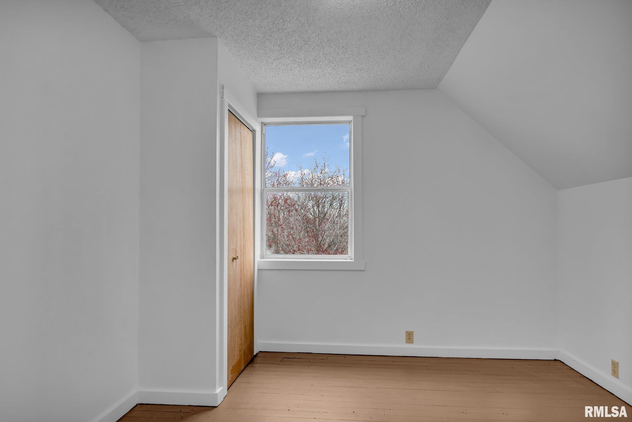 2266 Ridge Road Aledo, IL 61231 - Photo 13 of 25