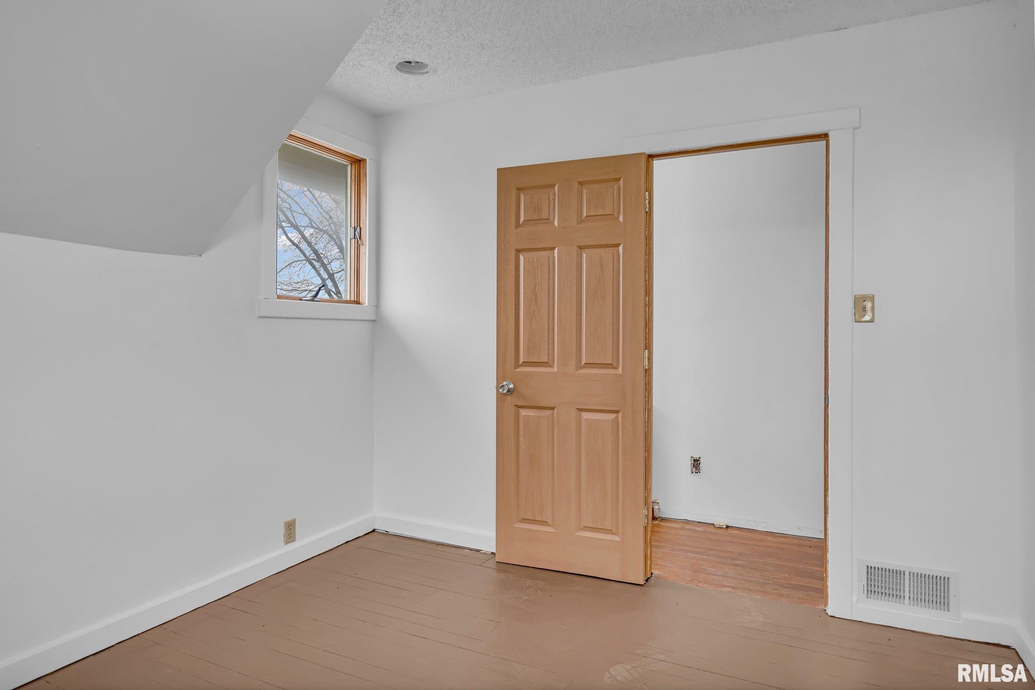 2266 Ridge Road Aledo, IL 61231 - Photo 14 of 25