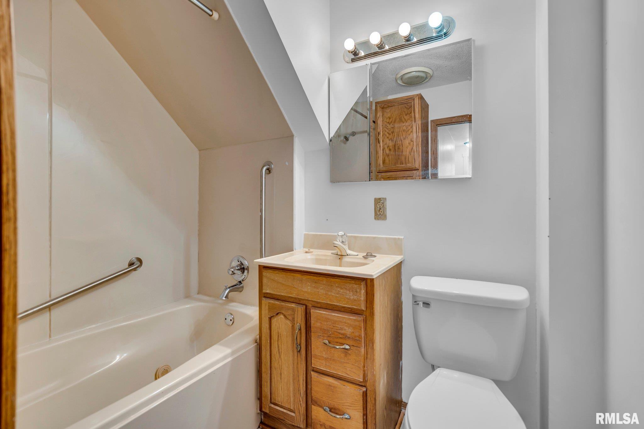 2266 Ridge Road Aledo, IL 61231 - Photo 18 of 25