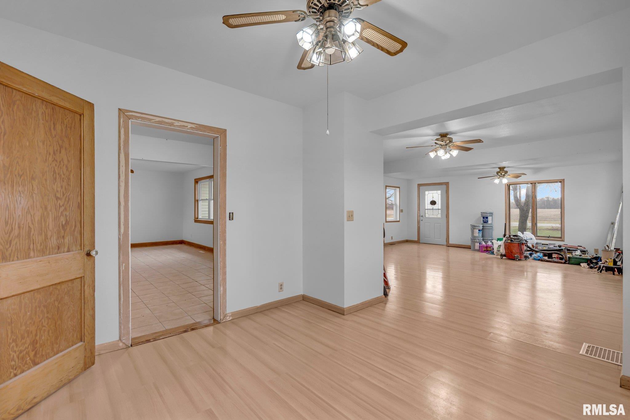 2266 Ridge Road Aledo, IL 61231 - Photo 5 of 25