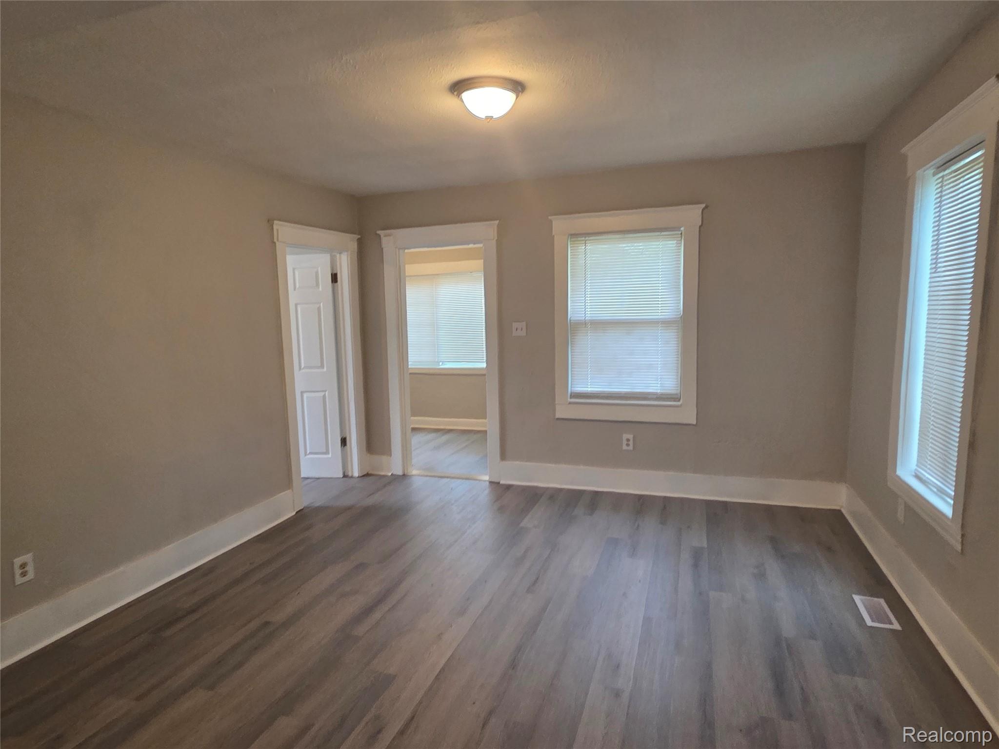 7210 Rivard Avenue Warren, MI 48091 - Photo 7 of 19 20260519_151117.jpg