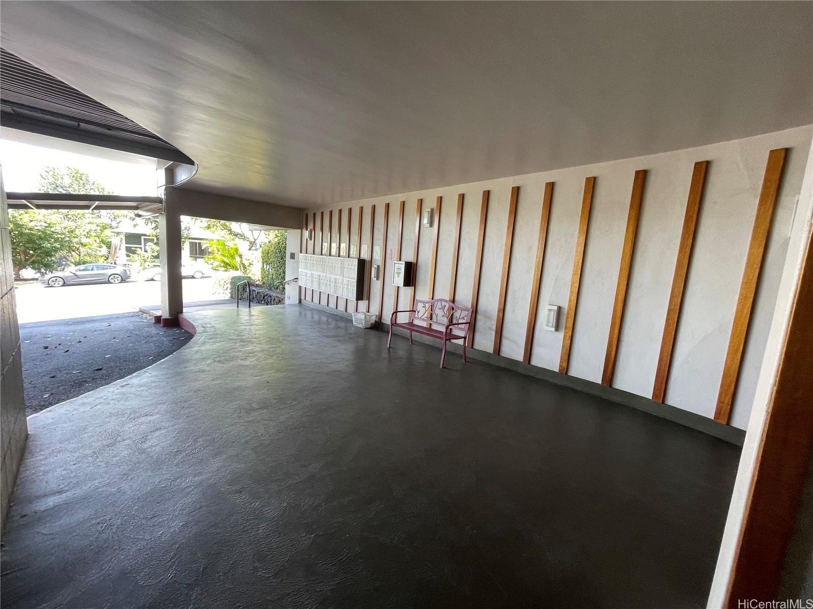 1619 Kamamalu Avenue, Unit 102 Honolulu, HI 96813 - Photo 17 of 18 a view of an empty room with a window
